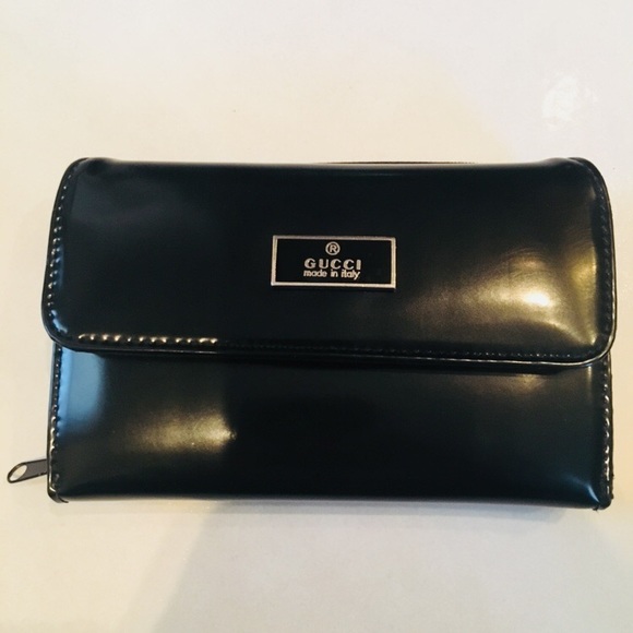 Gucci Handbags - Gucci Wallet